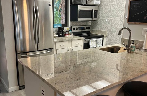Key Largo Condo | Lovely 2-bedroom condo in Key Largo with private beach, WiFi and fitness room