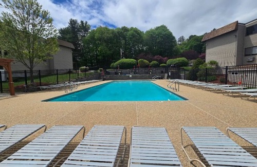 Weirs Beach Condo | Lovely 2-bedroom condo in Laconia with AC, WiFi. Enjoy your stay
