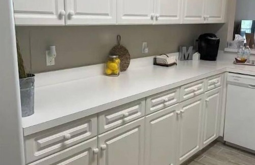 Biggar Condo | Lovely 2 bedroom+den, 2 bath condo in gated community