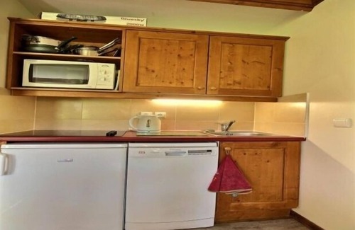 Plagne Soleil Apartment | Lovely 2-Bedroom Apartment, 2 Bathrooms with Terrace and Direct Ski-In/Ski-Out Access