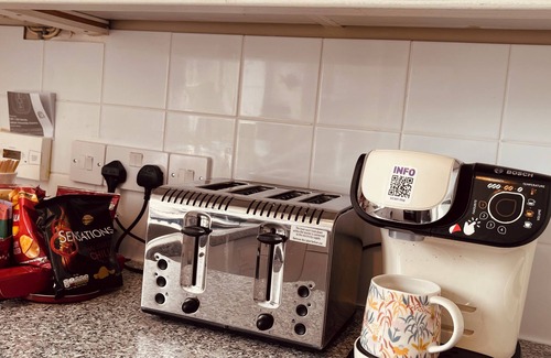 Bath House | Lovely 2 bedroom house in Bath parking garden WiFi easy access to the centre