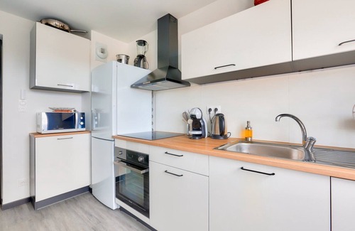 Neudorf Ouest Apartment | Lovely 2 BR Flat with balcony near the city center