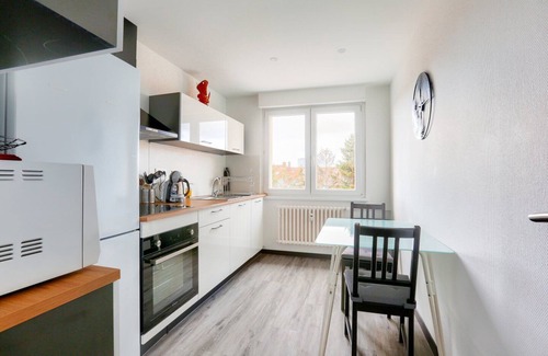 Neudorf Ouest Apartment | Lovely 2 BR Flat with balcony near the city center