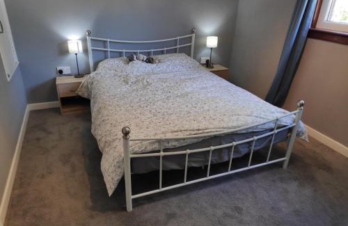 Limekilns House | Lovely 2BD Flat in Picturesque Limekilns Fife