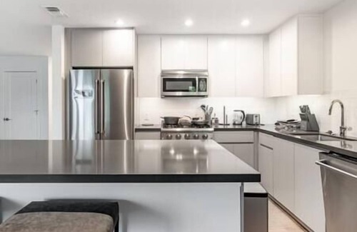 University Heights Apartment | Lovely 2BD Sandhill @ Menlo Park