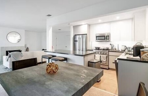 University Heights Apartment | Lovely 2BD Sandhill @ Menlo Park