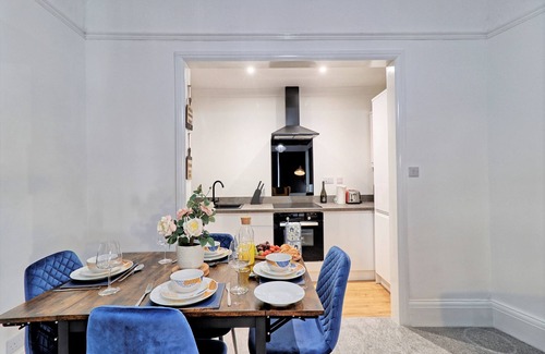 Westcliff-on-Sea Apartment | Lovely 2Bed Apartment in Westcliff-on-Sea!