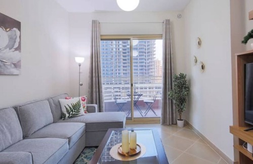 Dubai Media City Apartment | Lovely 2BR Apartment in JLT