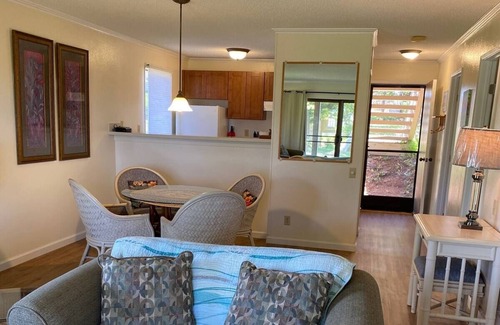 Maunaloa Condo | Lovely 2br condo by the beach