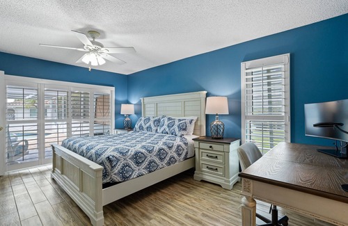 Gulf Harbors House | Lovely 3 bedroom pool home sleeps up to 8!