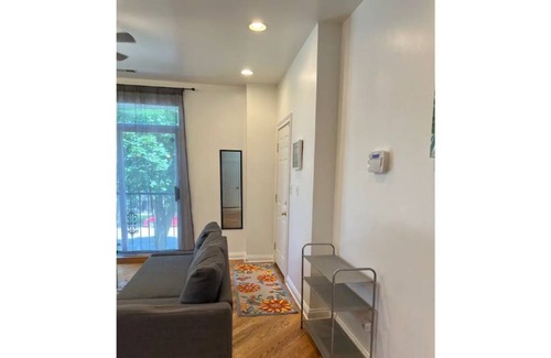 Washington Park Condo | Lovely 3 Bedroom Condo near University of Chicago & The McCormick Convention