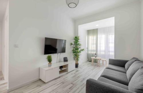 Queluz Apartment | Lovely 3-bedroom condo w/free parking on premises