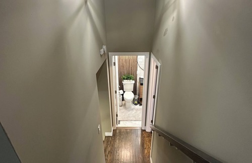 Villa Park House | Lovely 3-bedroom house in Villa Park with WiFi and AC