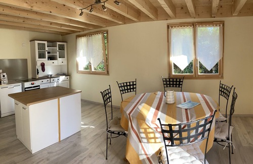 Chorges Ski Chalet | Lovely 3-star 2/6-person chalet between lake and mountains