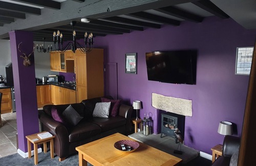 Newton Grange House | Lovely 4 bed house sleeping 8 near Ashbourne