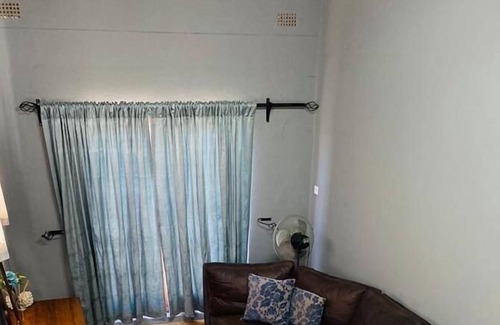 Bulawayo Apartment | Lovely 4 bedroomed home in Selbourne Brooke - 2036