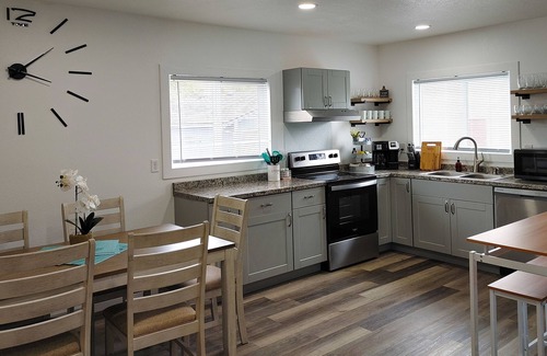 Westport Apartment | Lovely 4BR/Near Everything/All amenities/BBQ