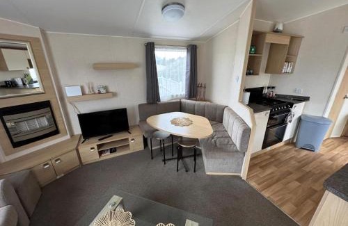 Pakefield Other | Lovely 6 Berth Caravan With Wifi At Pakefield, Suffolk 68119Bs