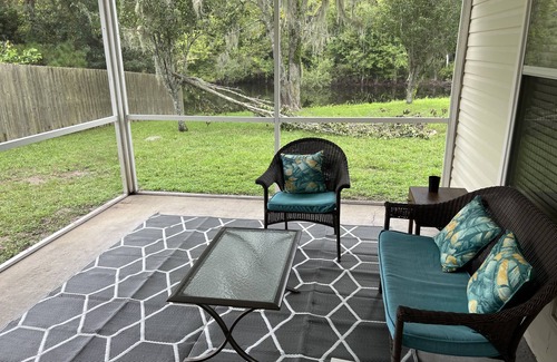 Arlington House | Lovely and Comfy 3 bedroom home -Quiet neighborhood