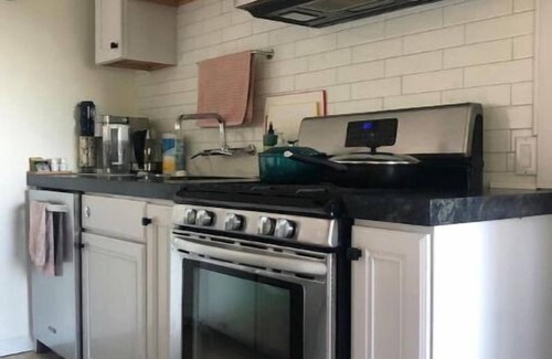 Almonte House | Lovely and Quiet suite with GORGEOUS VIEWS-10 min to Golden Gate Bridge