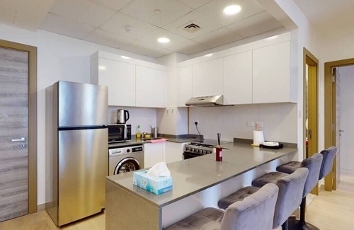 Discovery Gardens Apartment | Lovely and spacious 1 bedroom with extra sofa bed