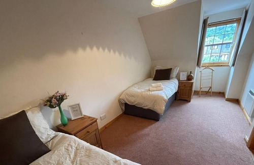Ballater House | Lovely and Spacious 2BD Holiday Retreat Ballater