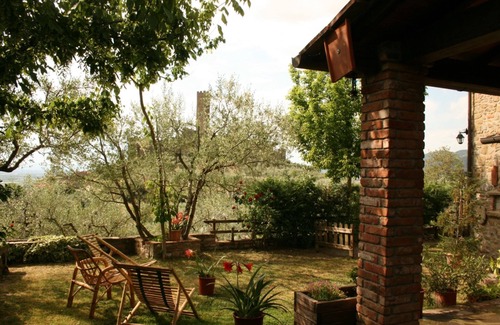 Montecchio Apartment | Lovely apartment for 4 guests with TV, close to Cortona