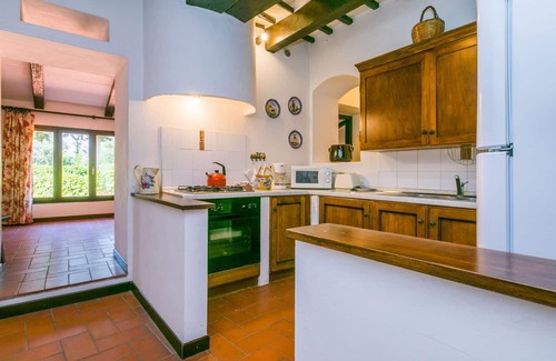Colle di Val d'Elsa House | Lovely apartment in villa for 4 people with WIFI, pool, TV, terrace and parking