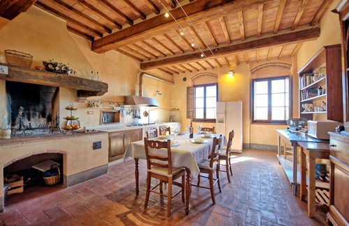 Colle di Val d'Elsa Apartment | Lovely apartment with WIFI, TV, terrace, panoramic view and parking, close to San Gimignano