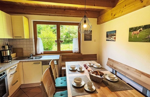 Aschau im Chiemgau House | Lovely apartment in villa for 6 people with TV, terrace and parking