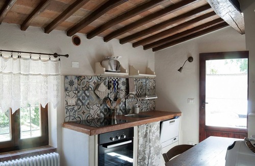 Colle di Val d'Elsa Villa | Lovely apartment in villa with WIFI, pool, TV, patio and panoramic view, close to San Gimignano