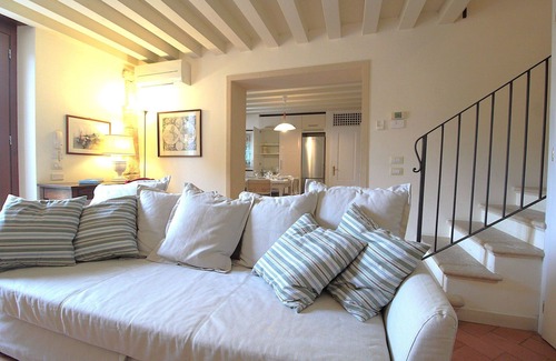 Colognola ai Colli Apartment | Lovely apartment for 5 people with pool, WIFI, A/C and TV, close to Verona