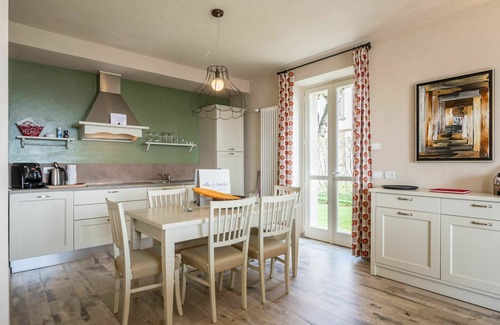 Costigliole d'Asti House | Lovely apartment in villa for 5 guests with pool, A/C, WIFI, TV, patio and panoramic view