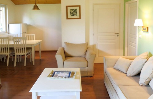 Parentis-en-Born Apartment | Lovely apartment for 4 people with WIFI, pool, TV, terrace and pets allowed