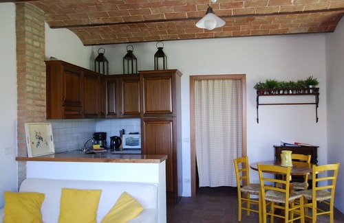 Castelfiorentino Villa | Lovely apartment in villa with pool, WIFI, patio and panoramic view, close to San Gimignano