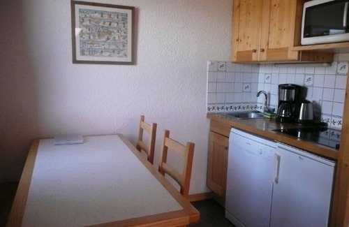 Meribel-Mottaret Apartment | Lovely apartment in Méribel-Mottaret, 2 stars rated, at the foot of the slopes