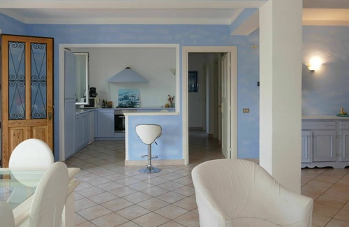 Monade Santa Lucia Villa | Lovely apartment in villa with pool, A/C, WIFI, TV, patio, pets allowed, panoramic view and park.