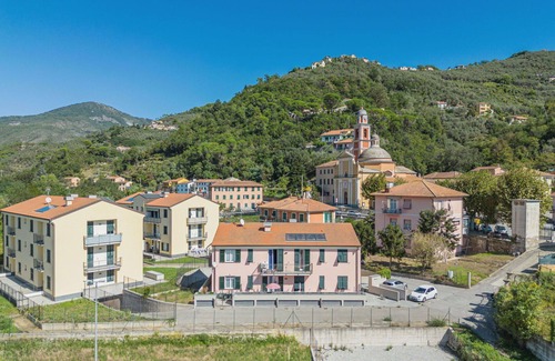 Sestri Levante Apartment | Lovely apartment for 4 guests with A/C, WIFI, TV and balcony