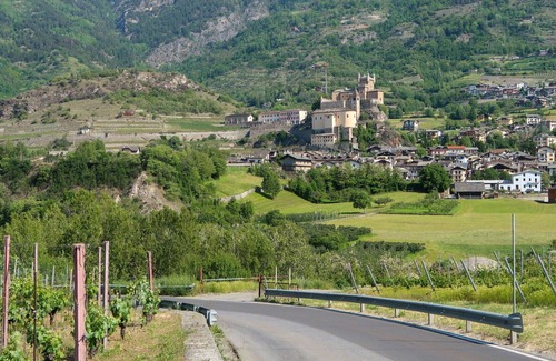 Sarre Apartment | Lovely apartment for 3 guests with TV, pets allowed and parking