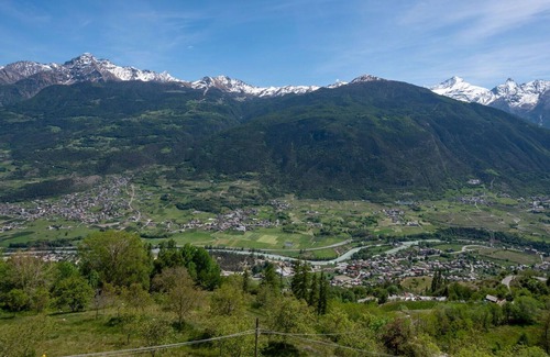 Sarre Apartment | Lovely apartment for 3 guests with TV, pets allowed and parking