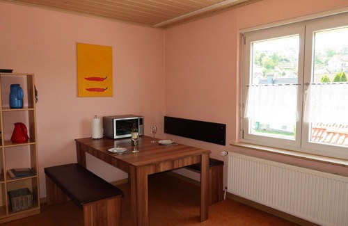 Nentershausen Apartment | Lovely apartment for 6 people with WIFI, TV, terrace, pets allowed and parking