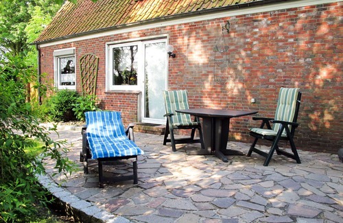 Wangerland Apartment | Lovely apartment for 6 people with WIFI, TV, terrace and parking