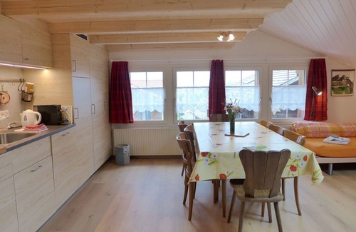 Brienzwiler Apartment | Lovely apartment for 5 people with WIFI, TV, terrace, pets allowed and panoramic view