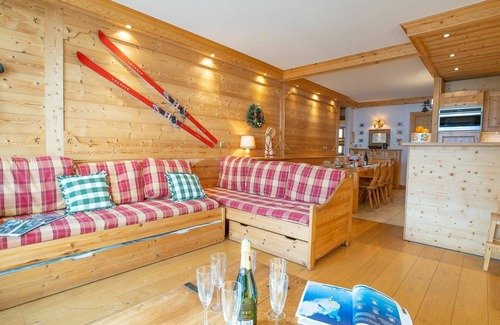 Tignes Apartment | Lovely apartment for 8 guests with WIFI, TV and balcony