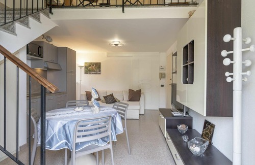 Latte Apartment | Lovely apartment for 4 guests with WIFI, pool, TV, balcony and parking