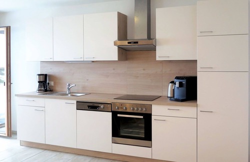 Emberg Apartment | Lovely apartment for 11 guests with WIFI, TV, balcony and parking