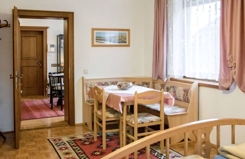Klagenfurt am Woerthersee Apartment | Lovely apartment for 4 people with WIFI, TV and parking