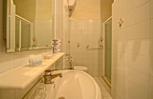 Montegufoni Other | Lovely apartment for 4 people with WIFI, pool and parking