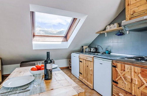 Alba Apartment | Lovely apartment for 2 people with WIFI, TV, panoramic view and parking
