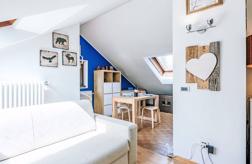 Alba Apartment | Lovely apartment for 2 people with WIFI, TV, panoramic view and parking